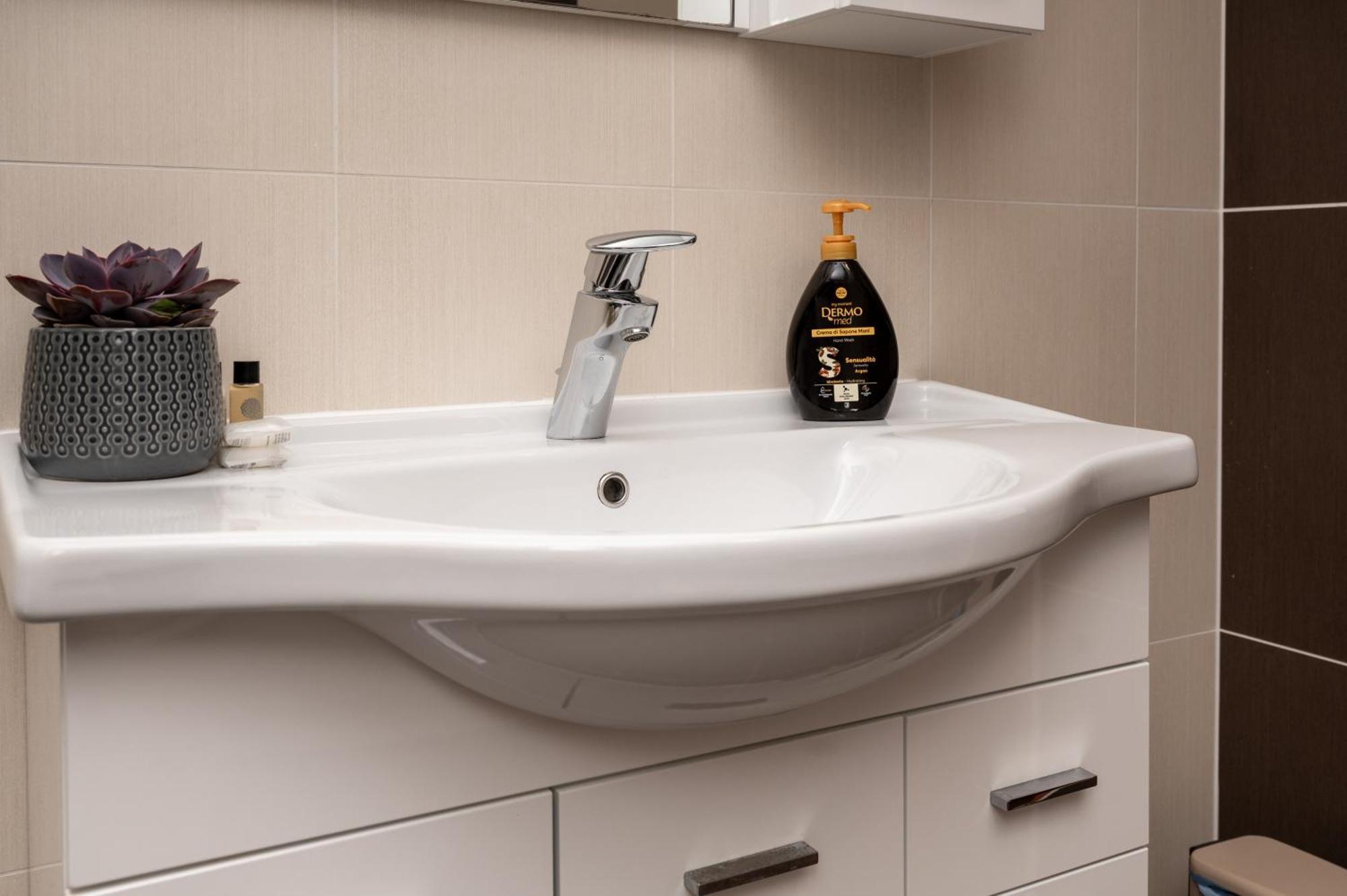 Apartman Zdravka Макарска Экстерьер фото